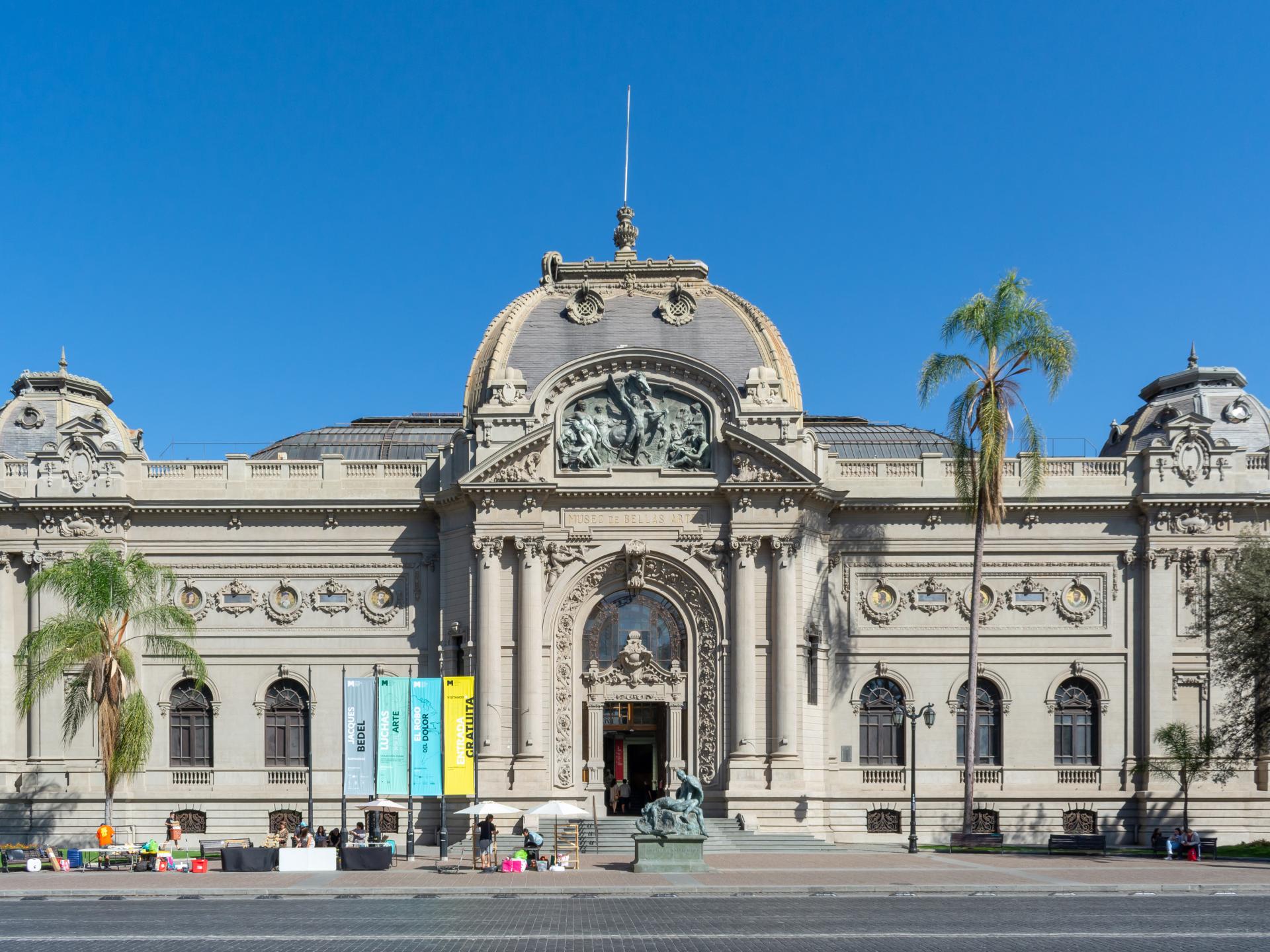 Fachada mnba